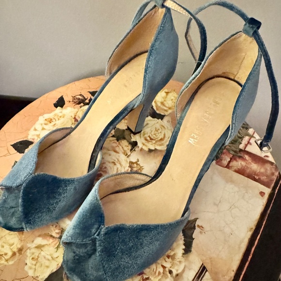 Chelsea Crew Lola Blue Velvet shoes  size 8 1/2 - Picture 2 of 9